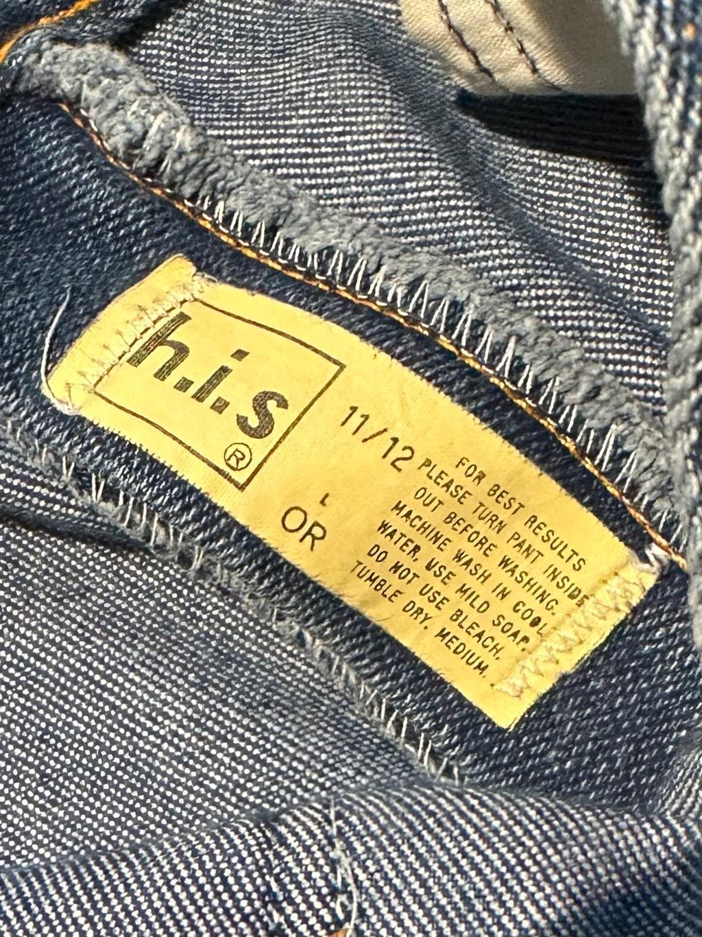 Vintage 1980s Chic h.i.s. Women's Straight Leg High Waisted Denim Jeans 23W 30L Size 11/12