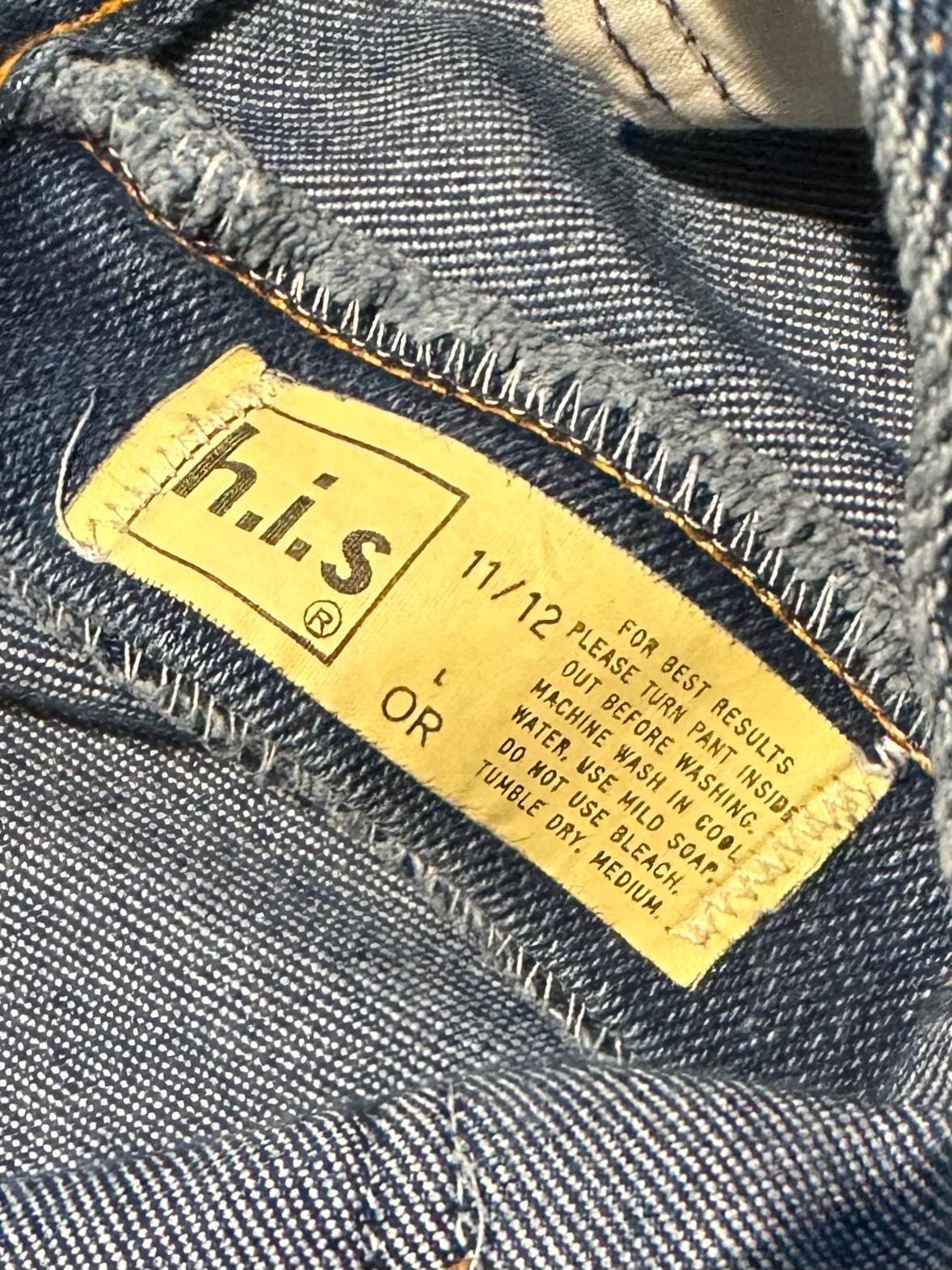 Vintage 1980s Chic h.i.s. Women's Straight Leg High Waisted Denim Jeans 23W 30L Size 11/12