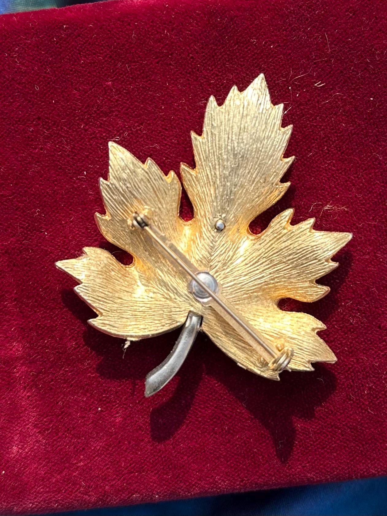 Vintage Unsigned PARK LANE Gold Tone & Silver Tone Rhinestone Maple Leaf Brooch