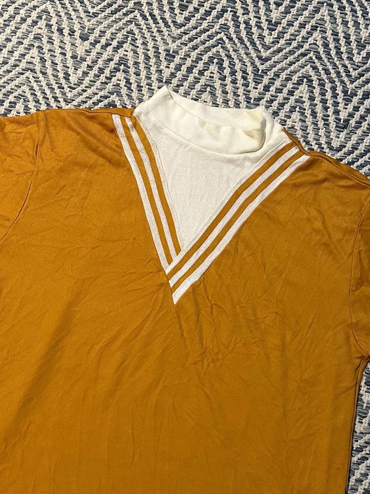 Vintage 1960s Rozini Medium Golden Yellow & White T-shirt Mock Neck V Neck Jersey Polyester