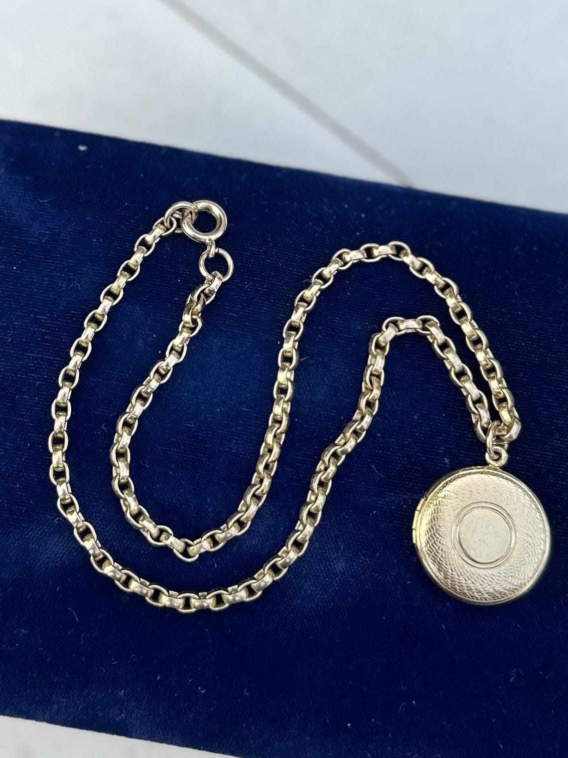 Vintage Midcentury Germany Brass Rolo Chain Circle Locket Pendant Necklace 15.25”