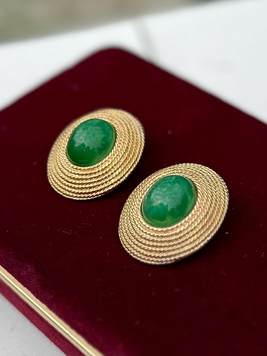 Vintage Signed CINER Gold Tone & Green Peking Glass Cabochon Large Statement Clip-on Earrings