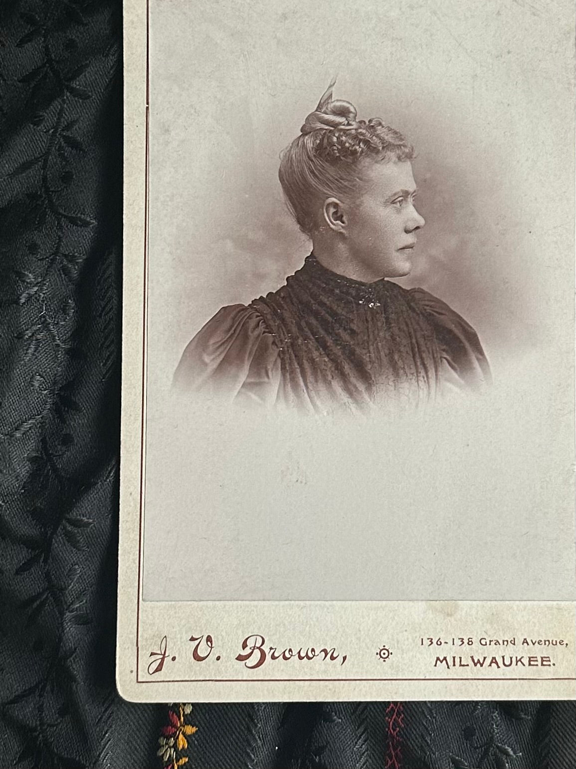 Antique Late 1800s Cabinet Card Portrait of Woman in Mourning Attire