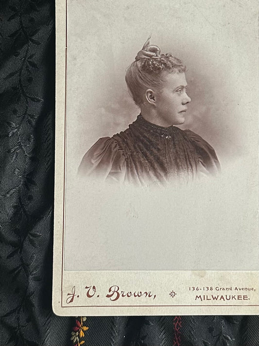 Antique Late 1800s Cabinet Card Portrait of Woman in Mourning Attire