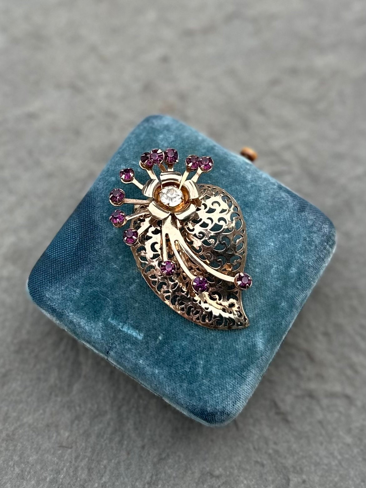 Vintage 1950s 1960s RARITY Gold Tone and Purple Amethyst and Clear Rhinestone Floral Leaf Pendant or Brooch Pin 3D