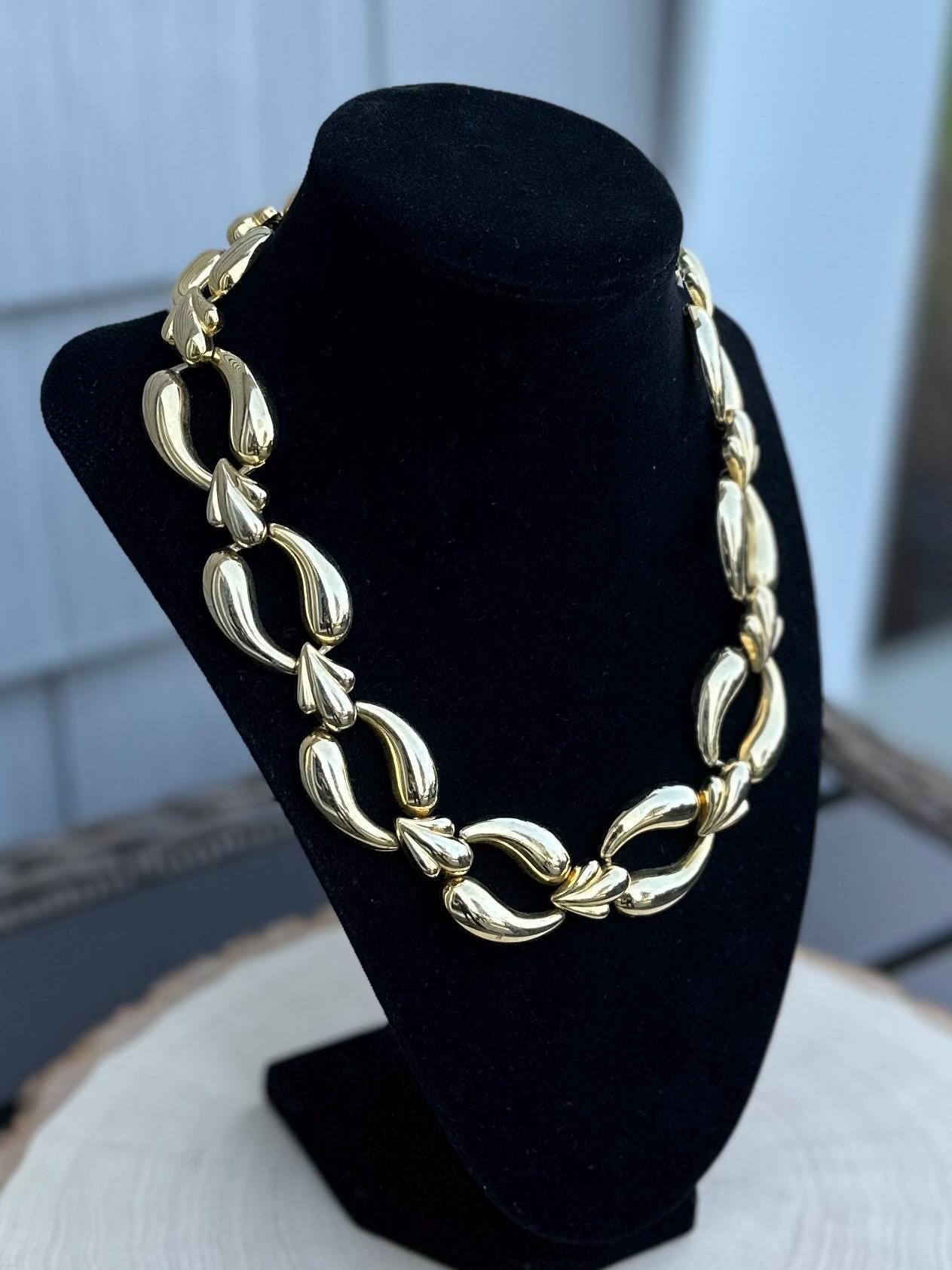 Vintage 1980s Chunky Gold Tone Bold Link Chain Collar Necklace 17.75" Statement