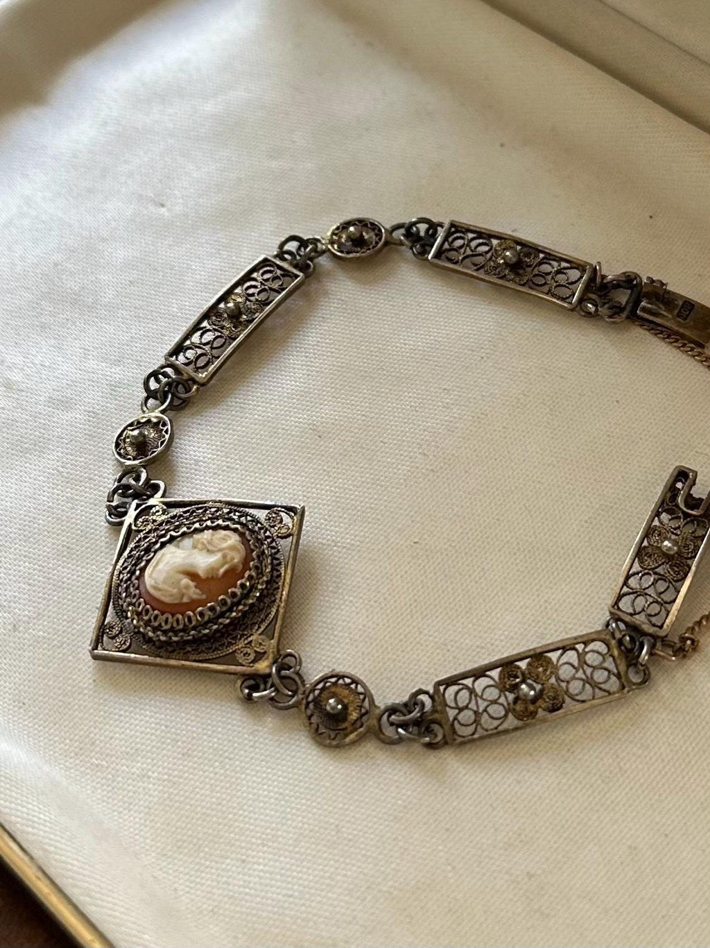 Vintage European 800 Silver Gold Gilt Delicate Filigree Hand Carved Shell Cameo Panel Link Bracelet