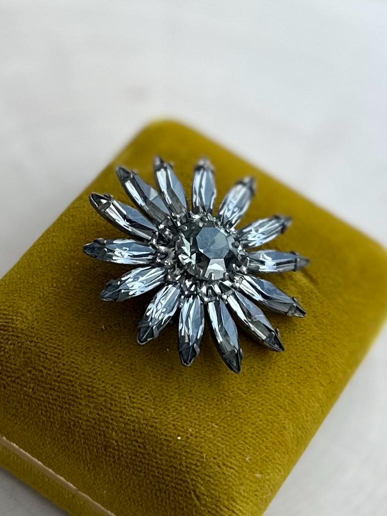 Vintage 1950s Midcentury Smokey Grey Glass Rhinestone Floral Star Brooch