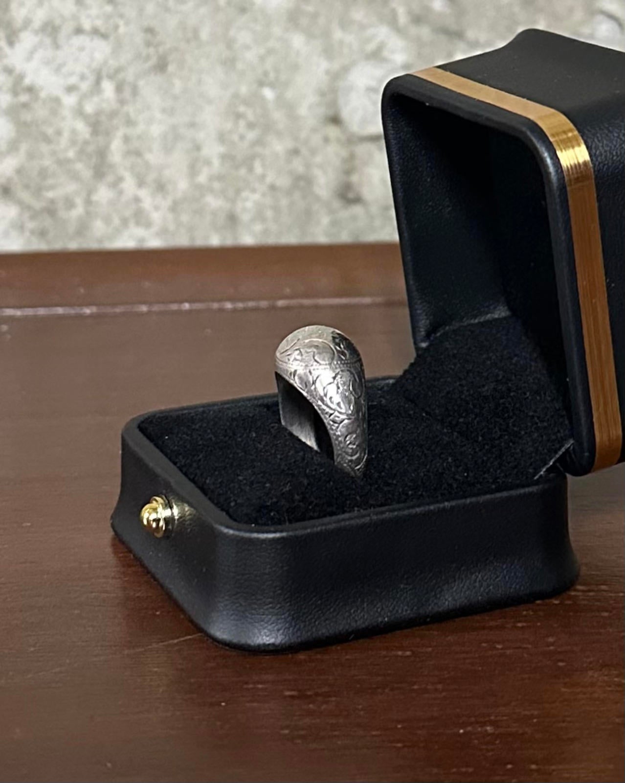 Vintage Signed SIAM 925 Sterling Silver Hand Engraved Domed Ring US 8