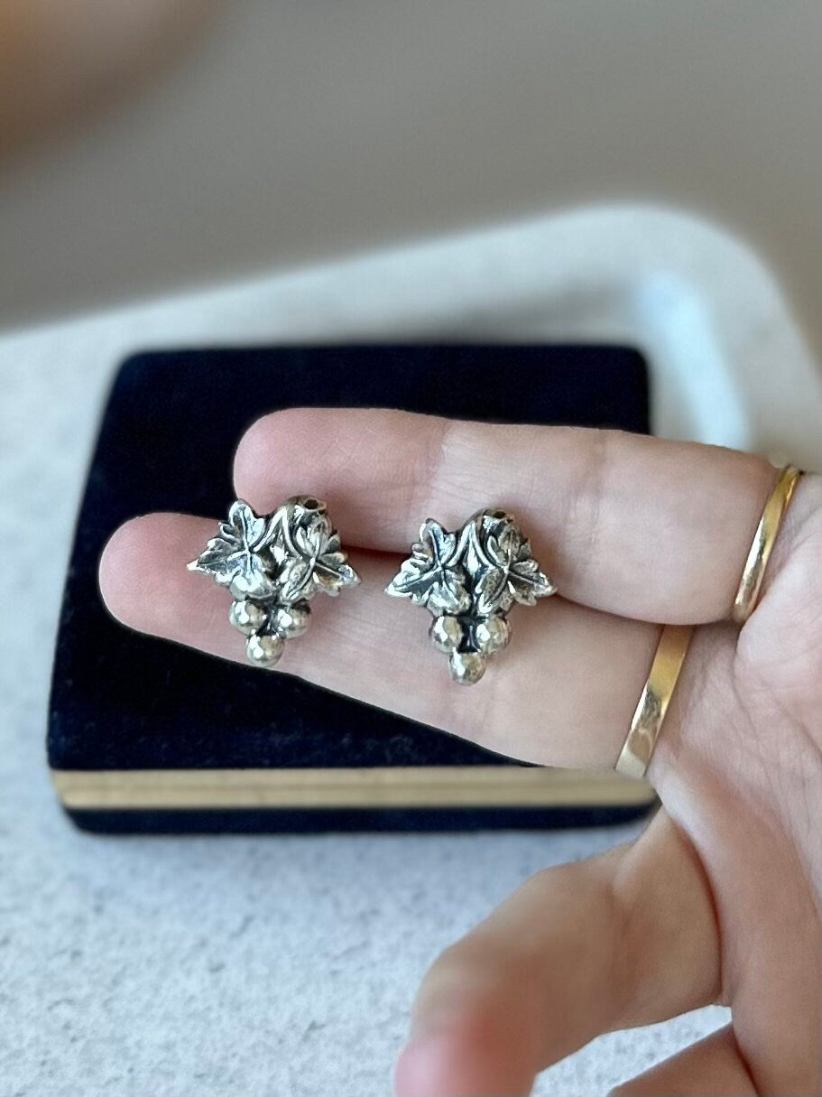 Vintage Midcentury Signed Jewel Art Sterling Silver Grape Leaves Cluster Motif Screw Back Earrings