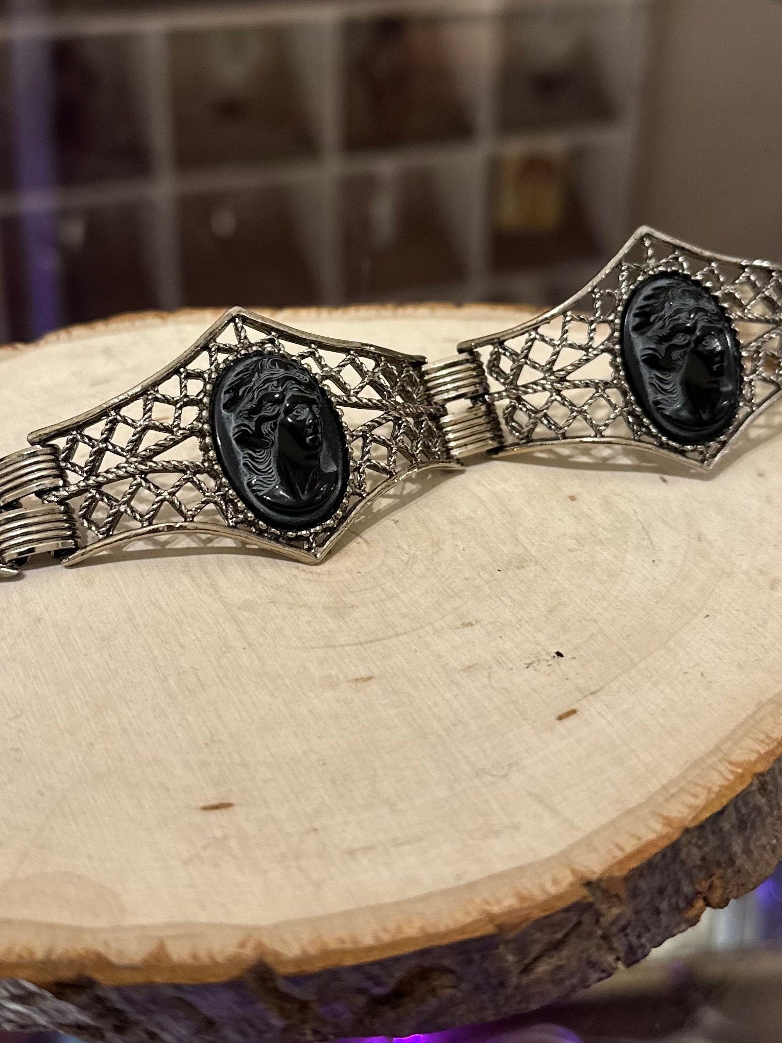 Rare Vintage Midcentury Silver Tone Black Cameo Head Three Panel Link Statement Bracelet