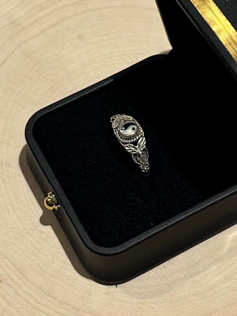 Vintage Sterling Silver Yin & Yang Ring US Size 8 1/4