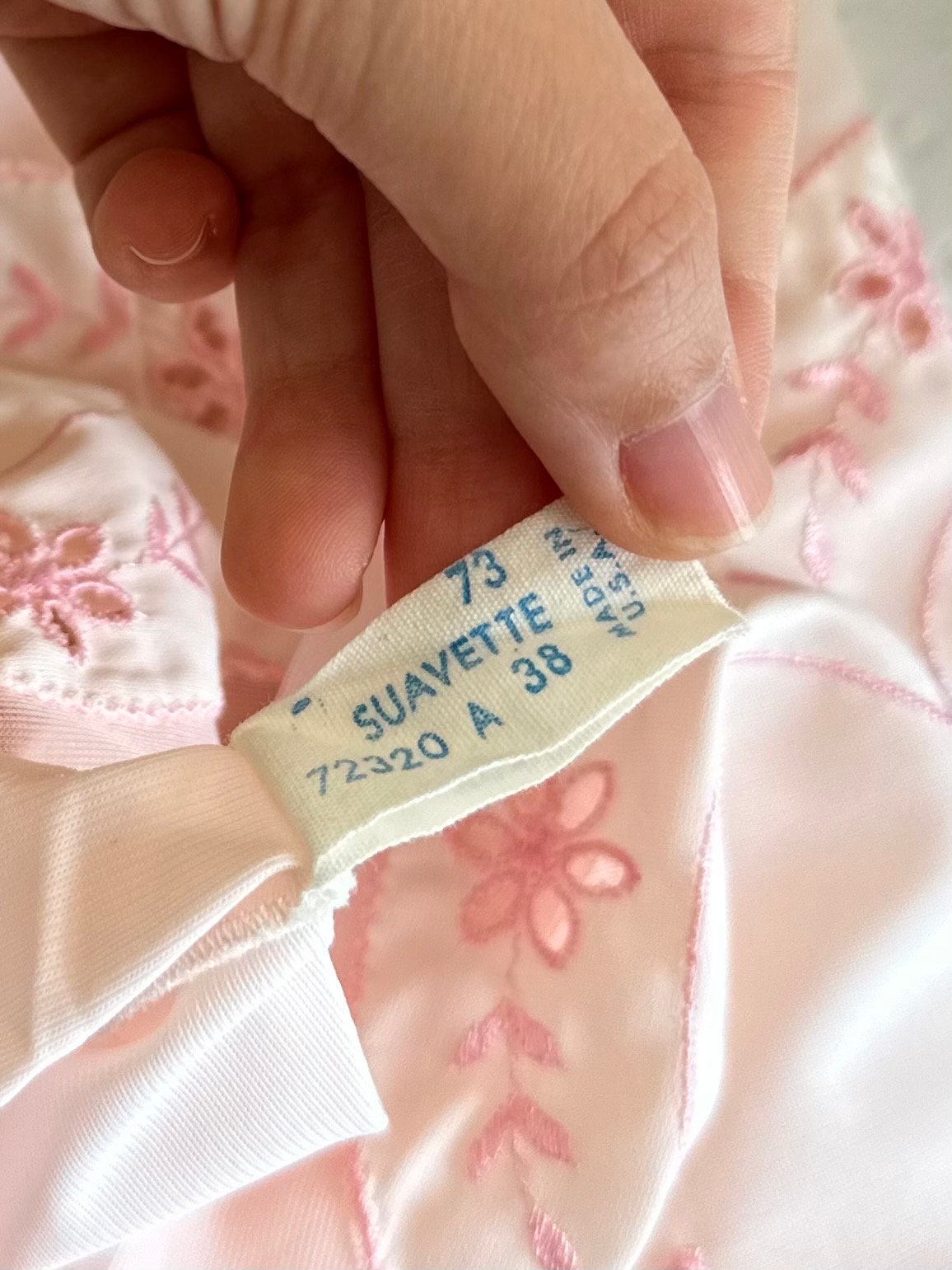 Vintage Van Raalte Pale Pink Suavette Nylon Slip Dress Floral Embroidery Bodice & Trim Size 38 Midcentury