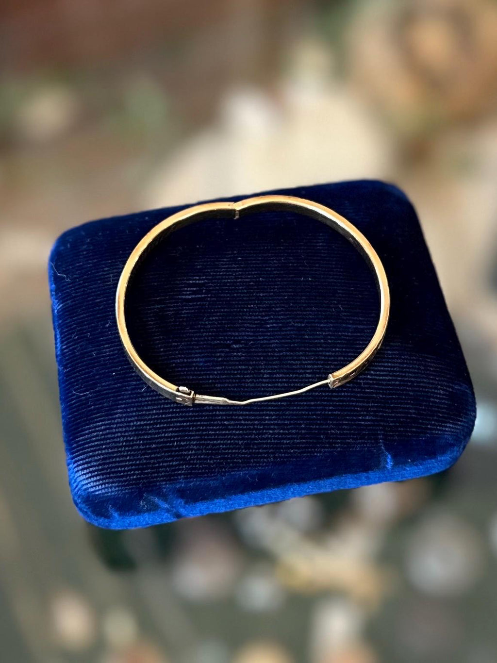 Beautiful Vintage 14k Yellow Gold Hand Engraved Etched Baby Bangle Hinged Bracelet Infant