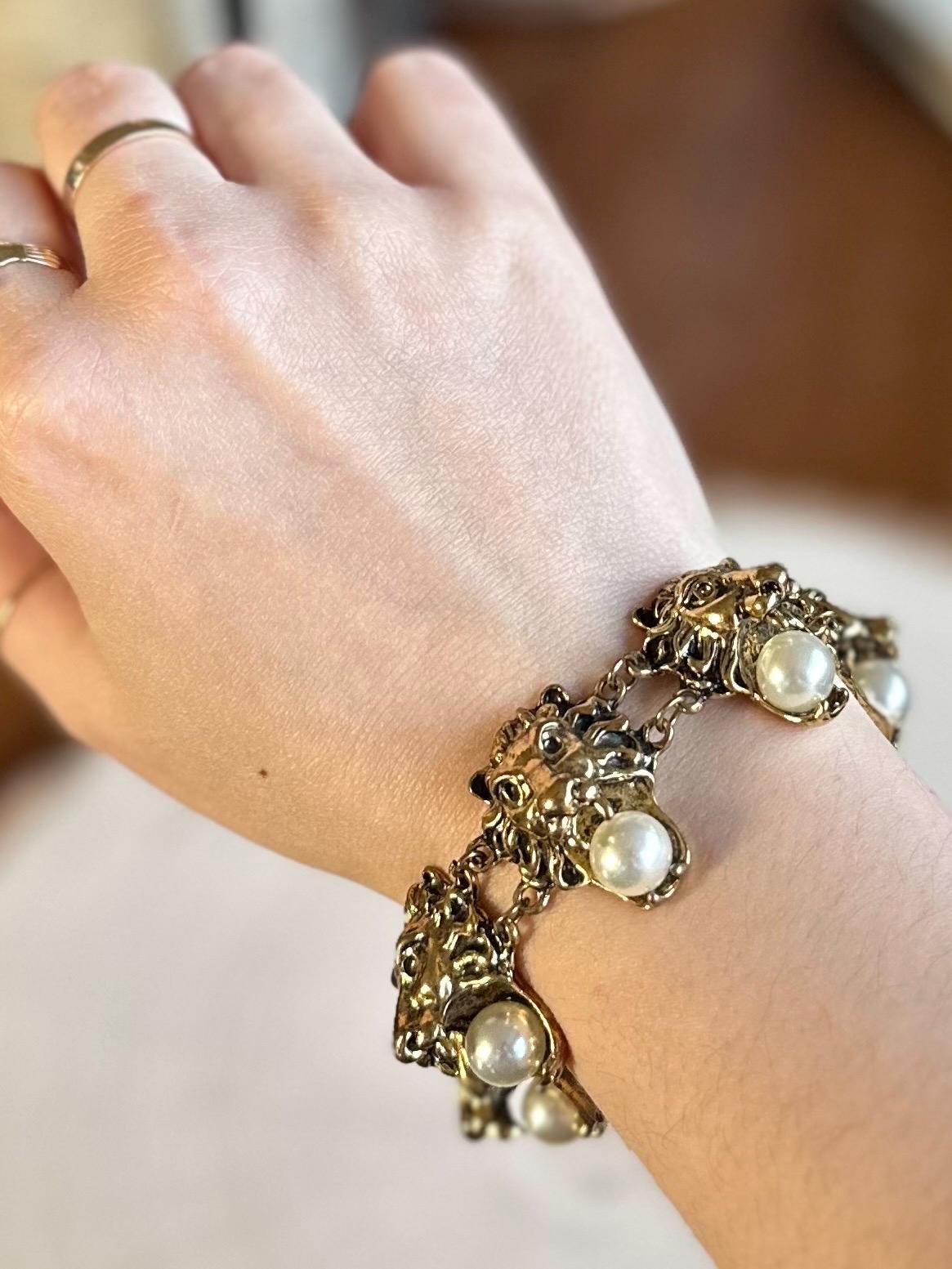 Vintage Gold Tone & Faux Pearl Lion Head Link Adjustable Chunky Statement Bracelet Unsigned 8.5” Rare