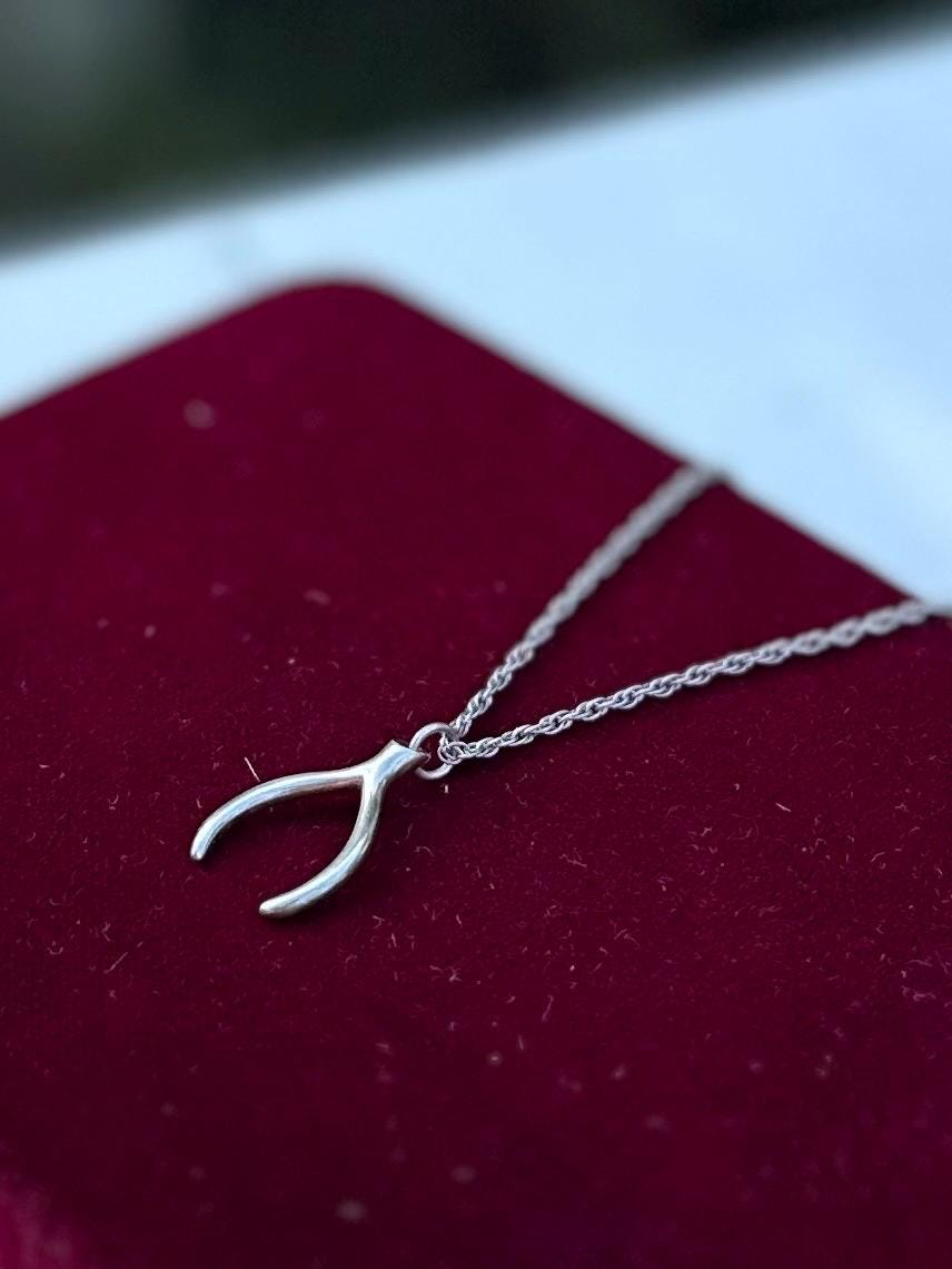 Vintage Sterling Silver Wishbone Luck Pendant Necklace 18.5”