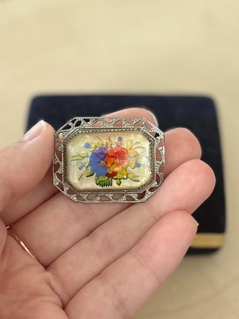Antique Art Deco 1920s 1930s Reverse Carved Glass Floral Pansy Intaglio Silver Tone Brooch C-Clasp