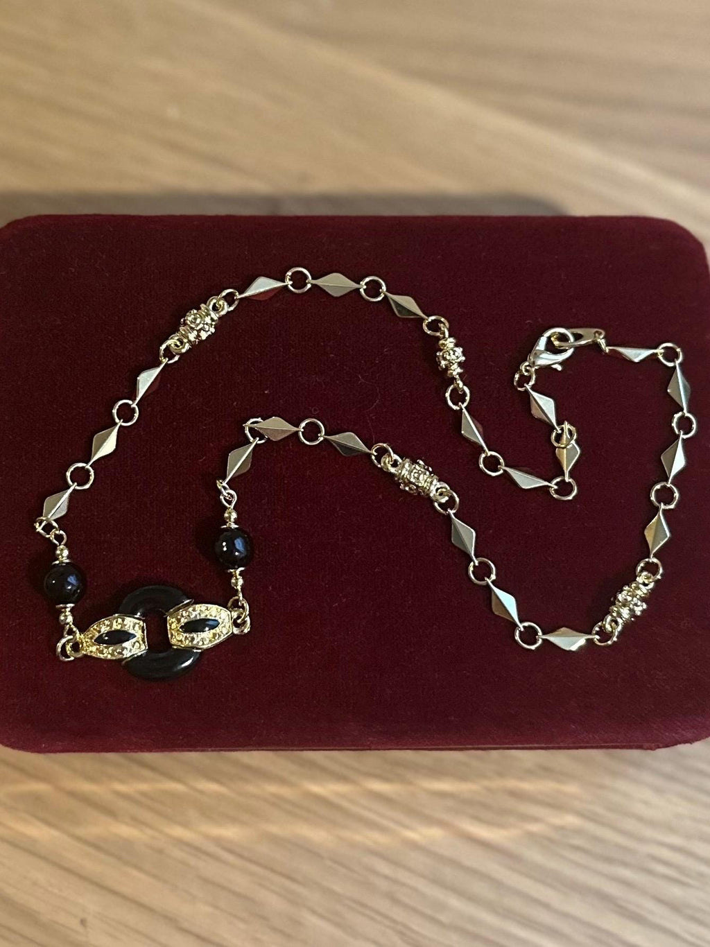 Vintage Shiny Gold Tone & Black Geometric Textured Necklace 17.25”