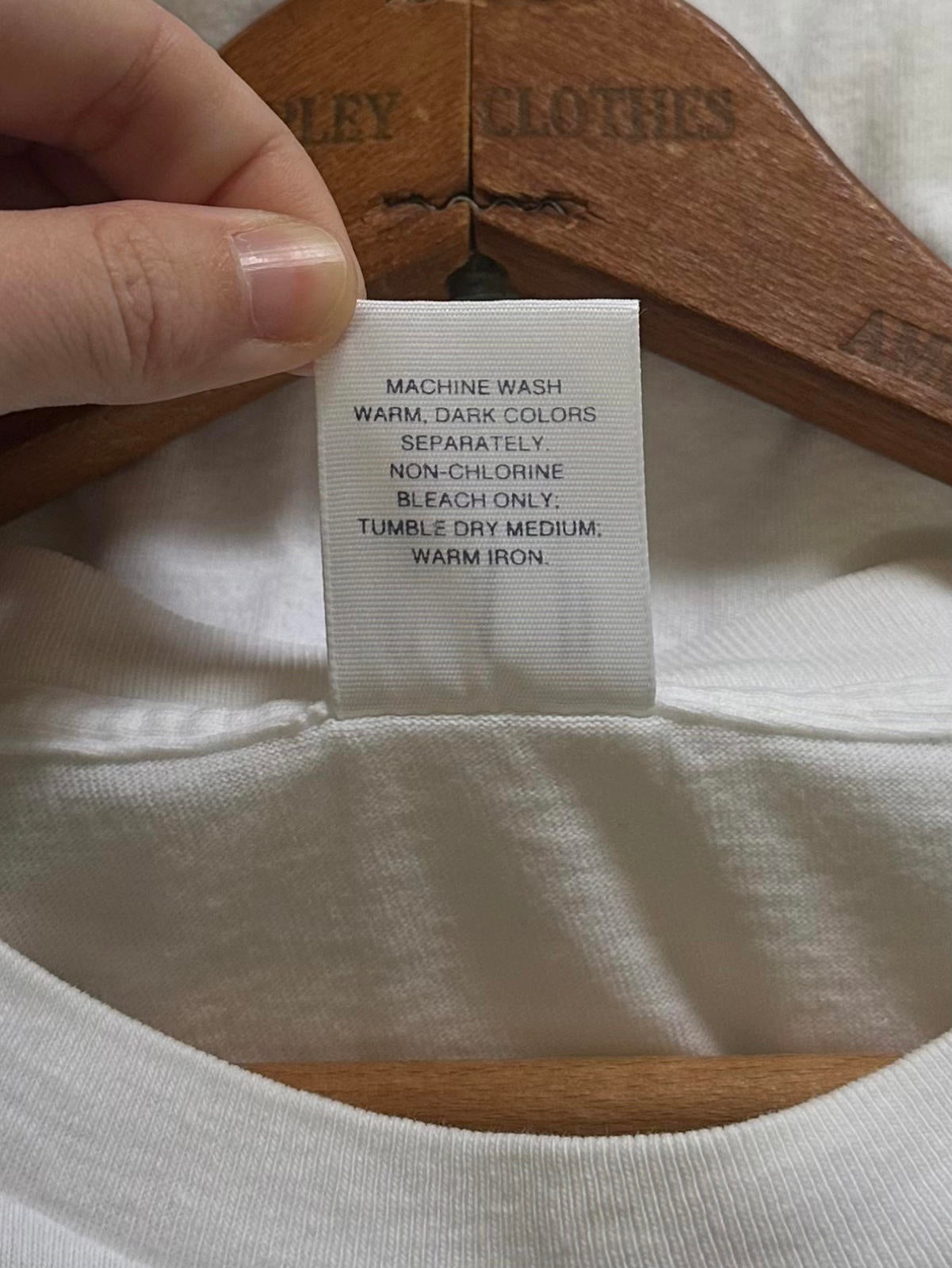 1990s GAP Single Side Pocket White Single Stitch Tee Short Sleeve