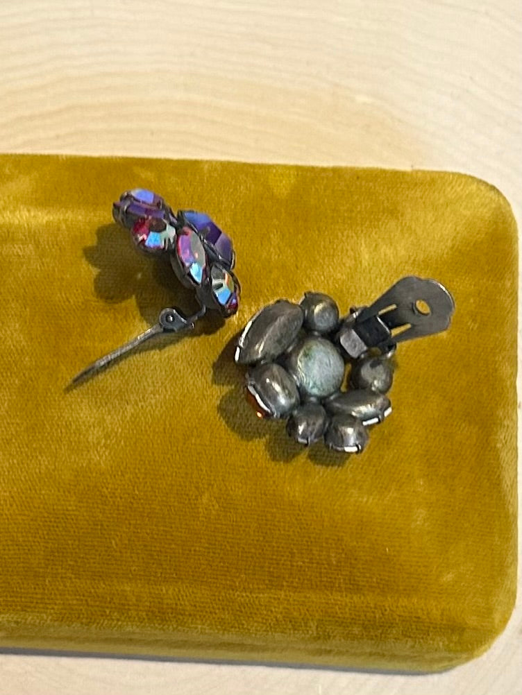 1960s Signed Regency Pink Aurora Borealis Faceted Rhinestone Brooch & Clip-on Earrings Set