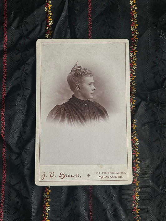 Antique Late 1800s Cabinet Card Portrait of Woman in Mourning Attire