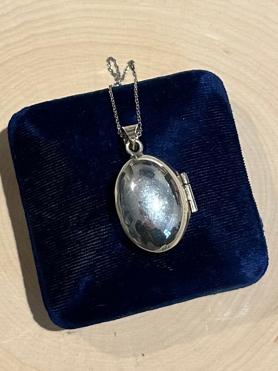 Vintage Signed Taxco TT-44 Mexico Sterling Silver Puffy Oval Locket Pendant Necklace