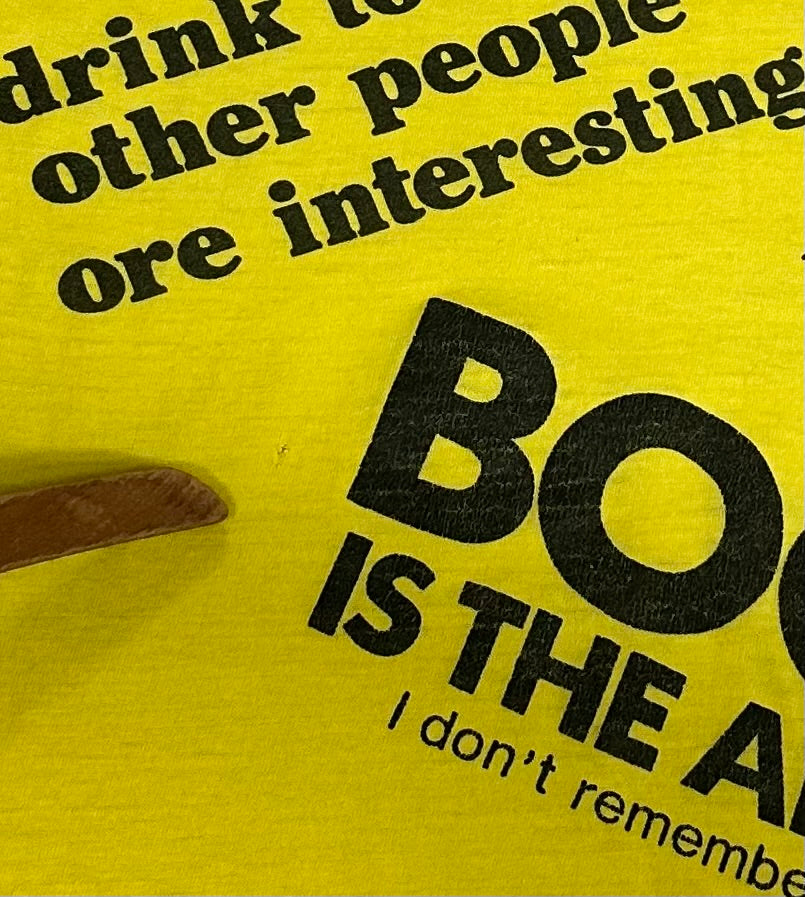 1980s No Bar Too Far Funny Drinking Single Stitch Tee