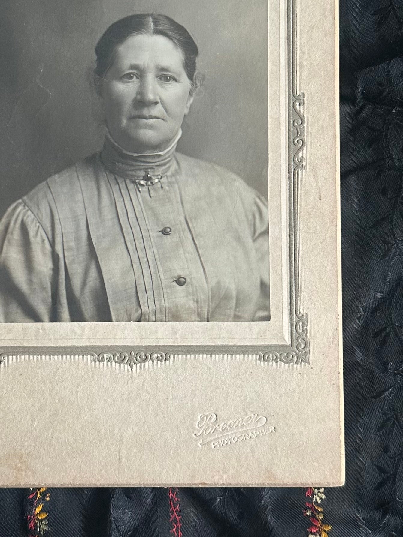 Antique Late 1800s Cabinet Card Portrait of Older Woman