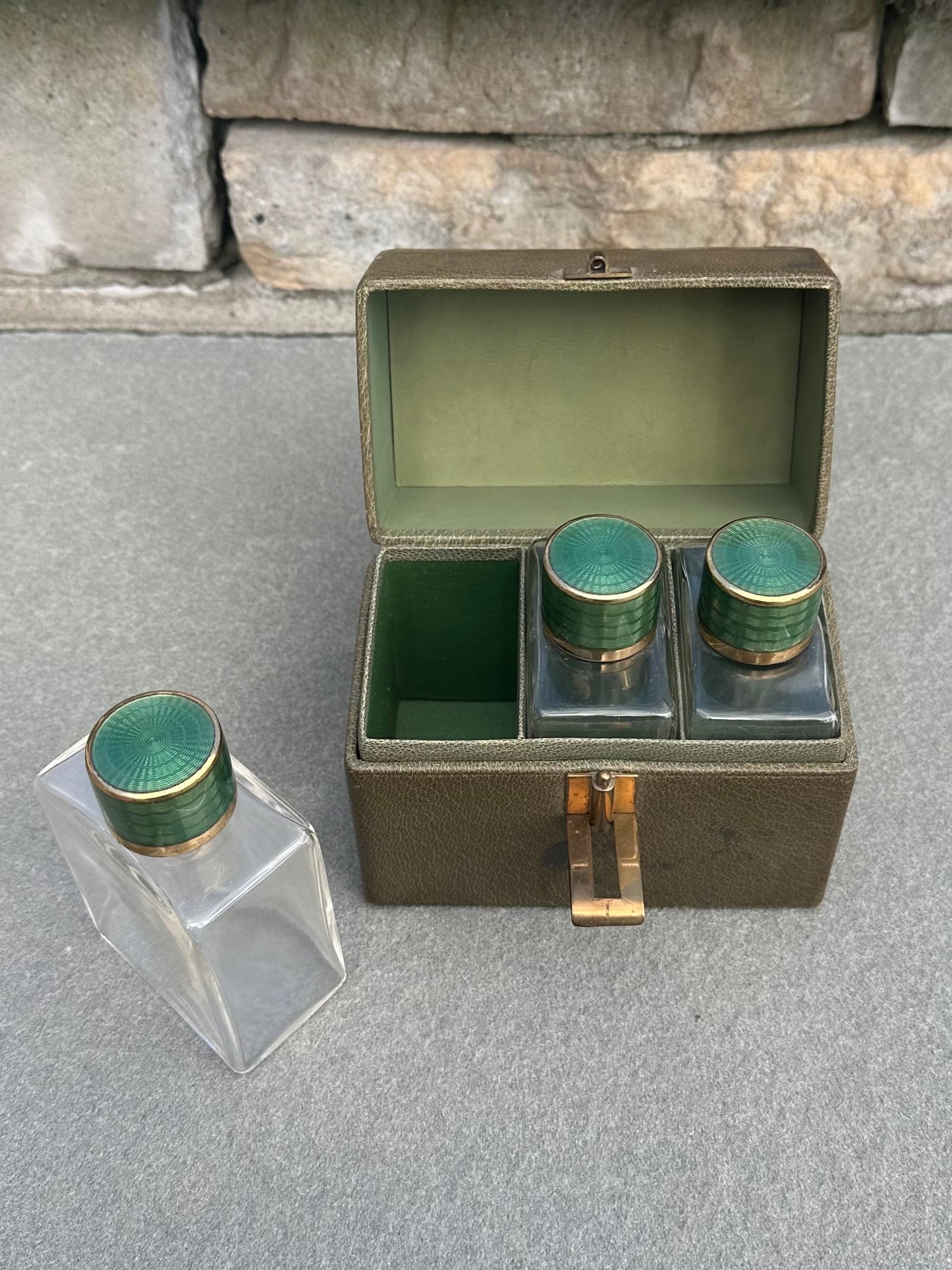 Art Deco 1920s 1930s German Guilloche Enamel & Glass Travel Perfume Cologne Bottles in Green Traveling Case