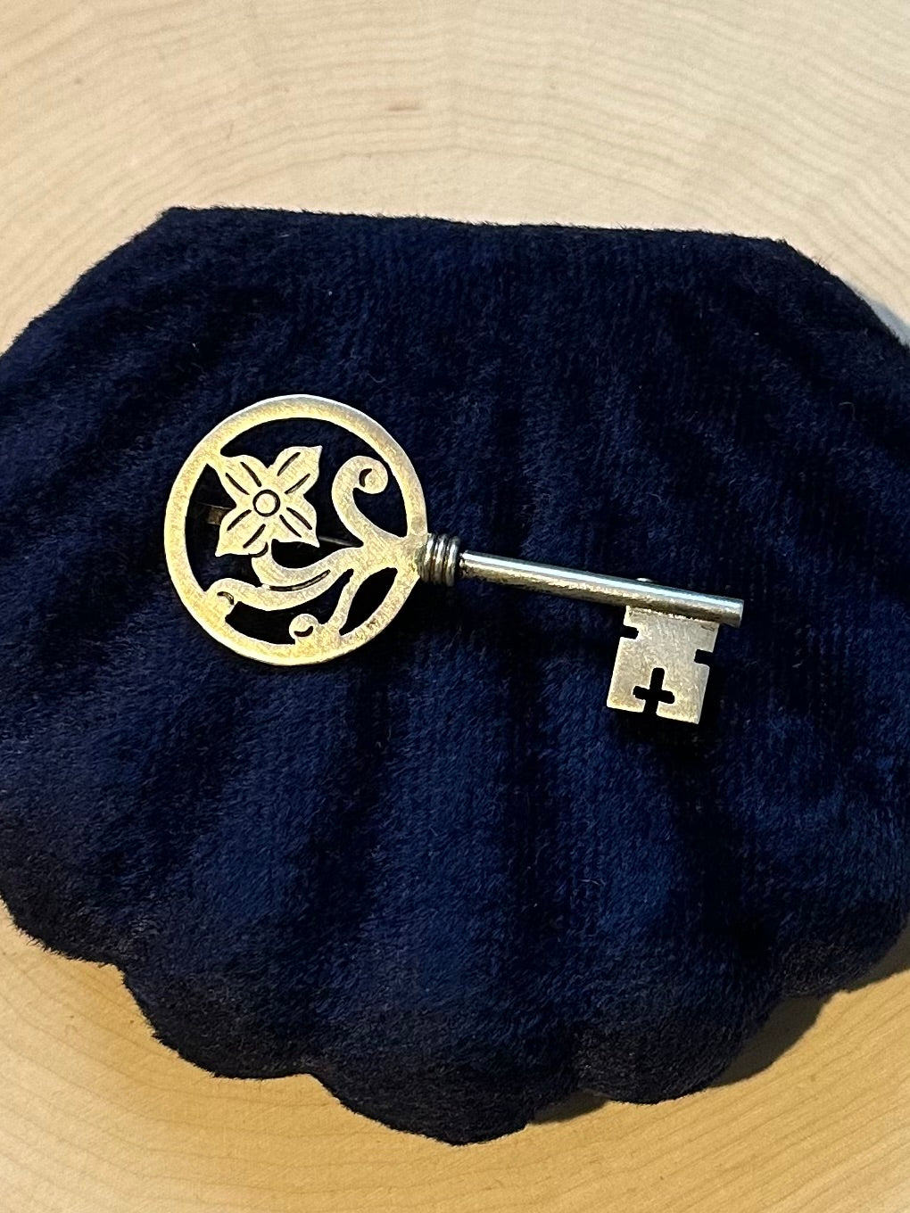 Vintage Signed Taxco TR-70 Sterling Silver Floral Motif Skeleton Key Brooch or Pendant