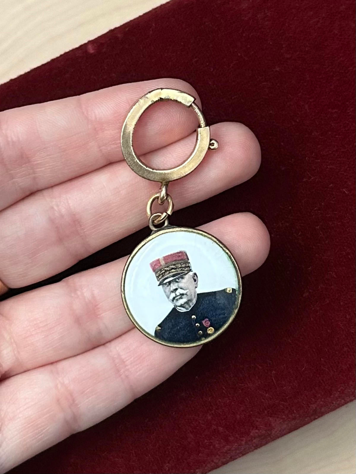 Antique WW1 French Porcelain General Joffre Notre 75 1914-1915 Commemorative Military Medal