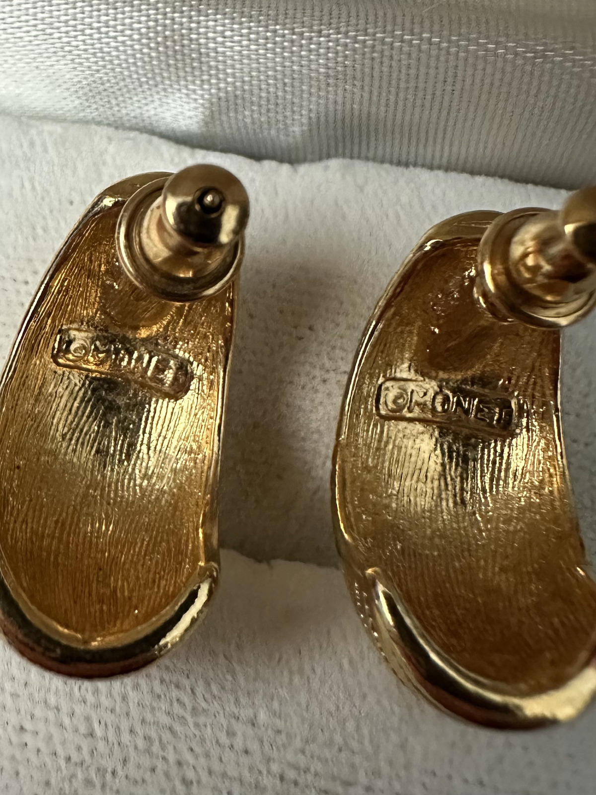 1980s Signed MONET Gold Tone Ribbed Half Hoop Pierced Post Earrings