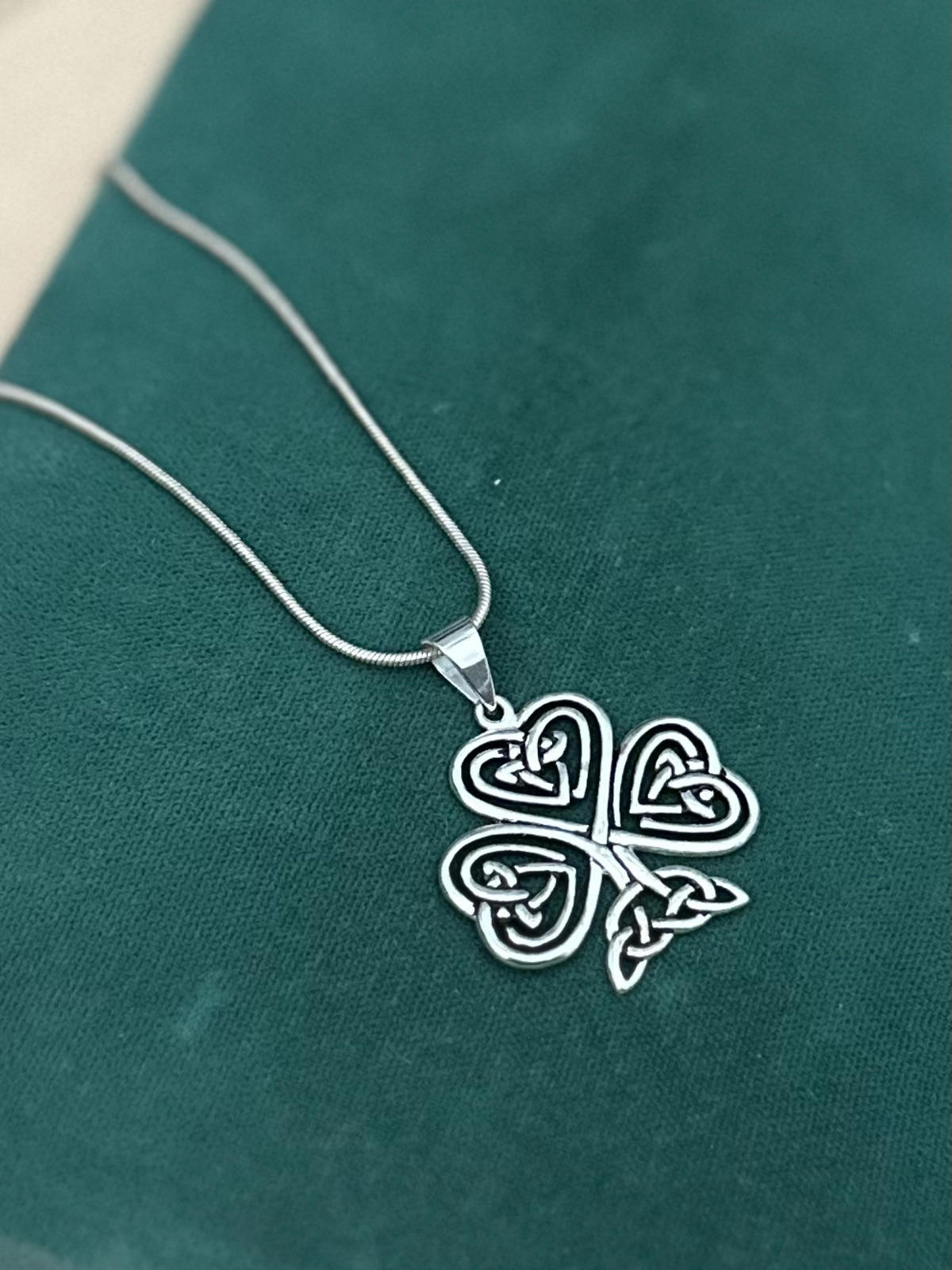 Vintage Sterling Silver Celtic Knot Irish Shamrock Pendant Necklace 16"