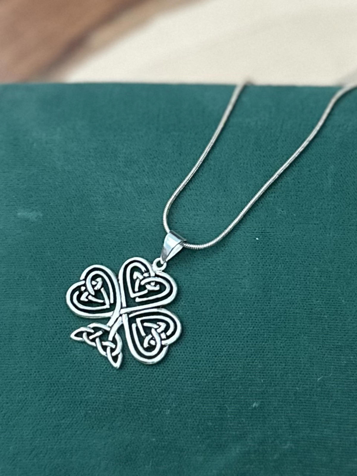 Vintage Sterling Silver Celtic Knot Irish Shamrock Pendant Necklace 16"