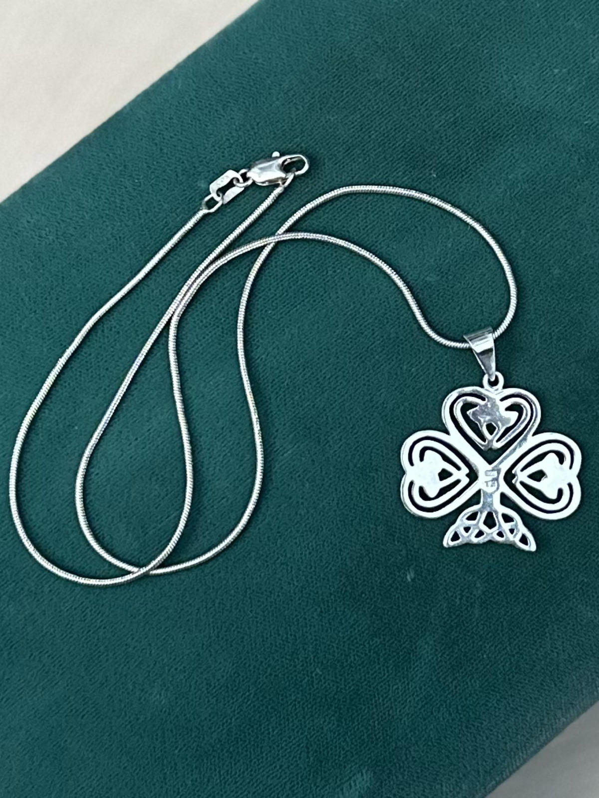 Vintage Sterling Silver Celtic Knot Irish Shamrock Pendant Necklace 16"