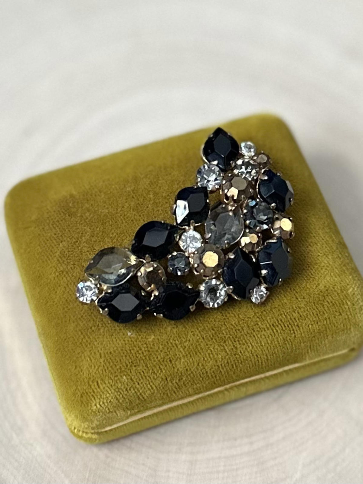 1950s Signed Austria Faceted Rhinestone Brooch Gold Tone & Black