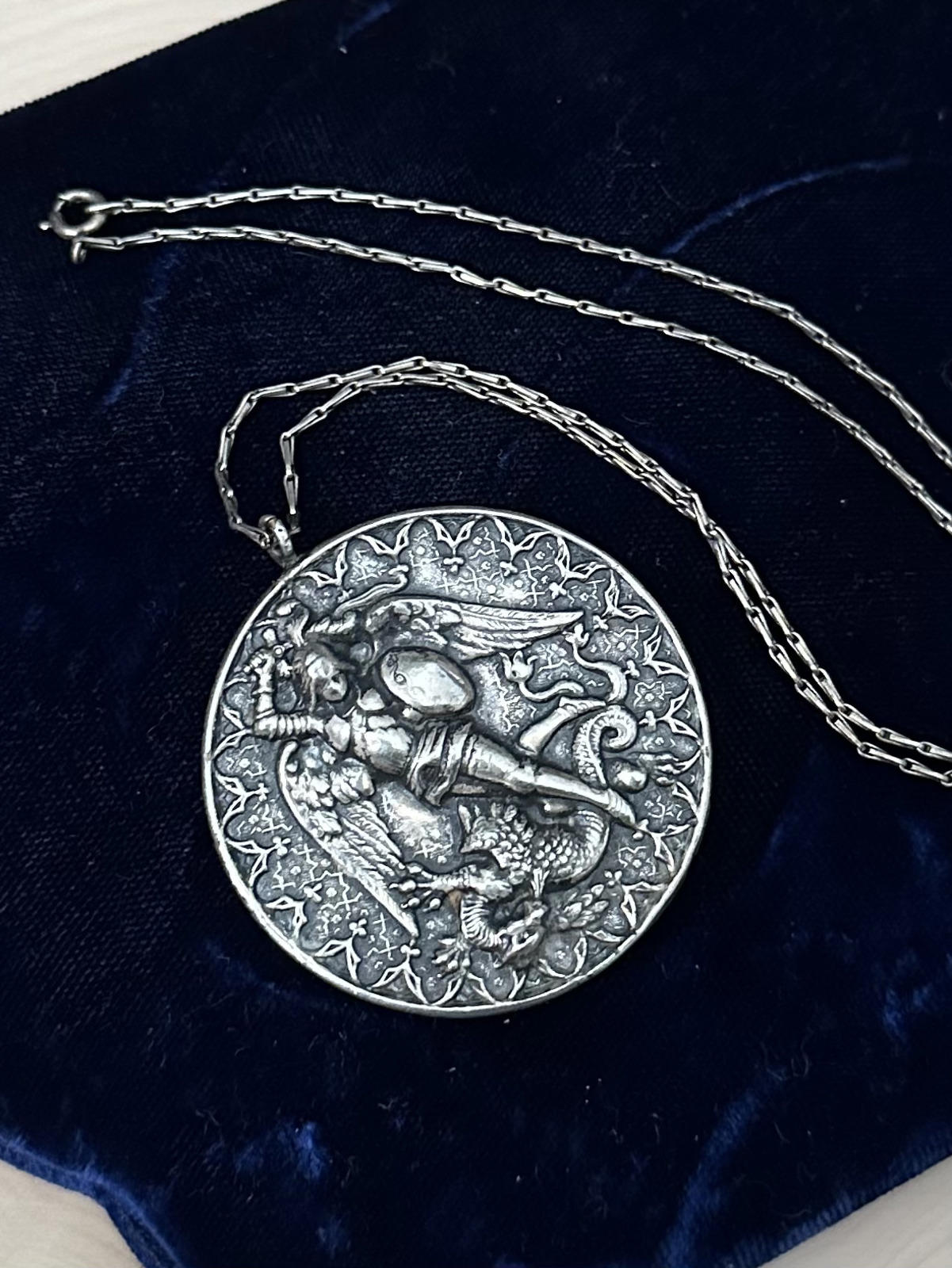 Vintage Saint Michael Archangel Dragon Slayer Silver Tone Medallion Pendant Necklace 18.5"