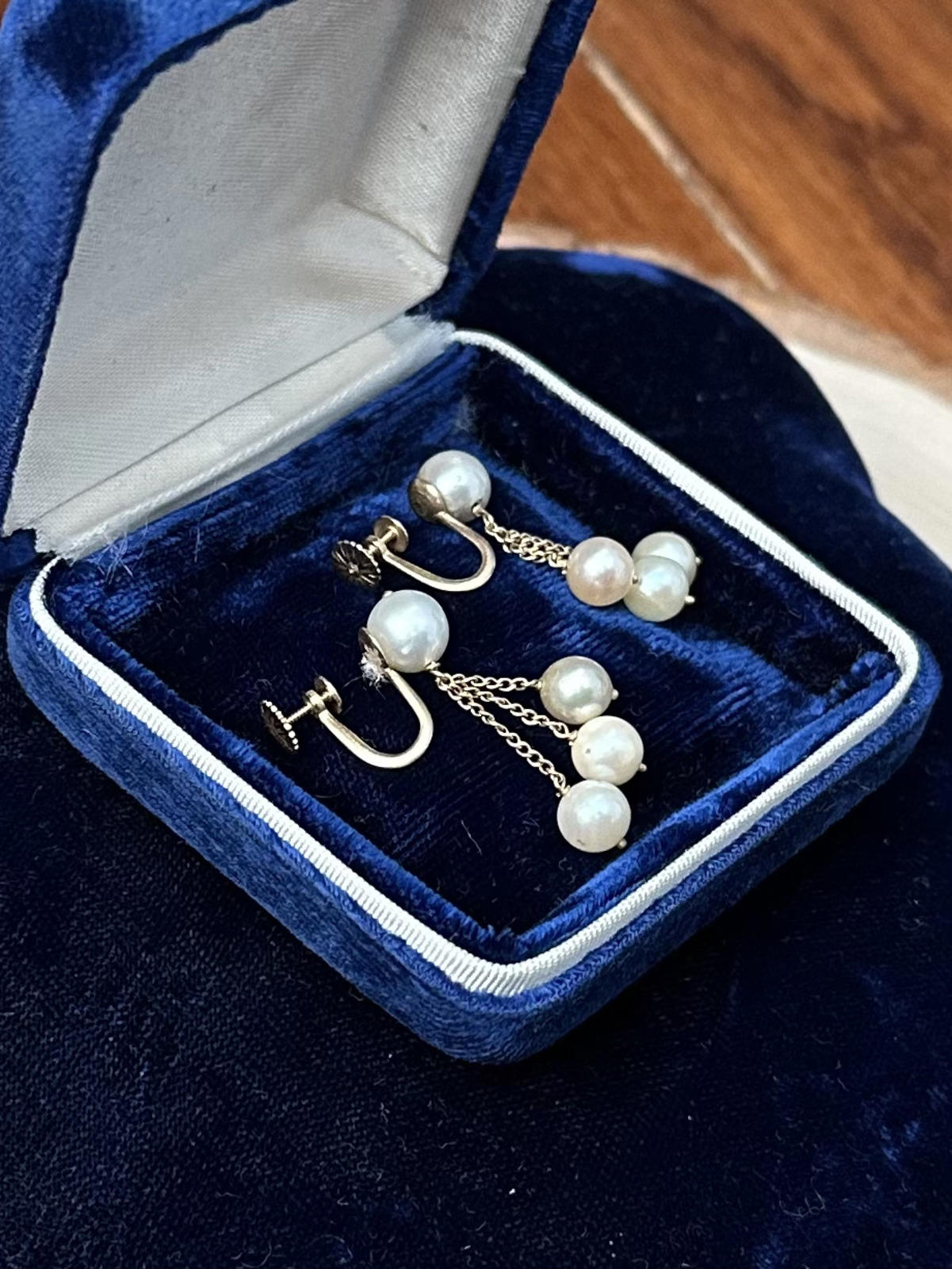 1960s 14K Yellow Gold Genuine Pearl Dangle Screwback Earrings