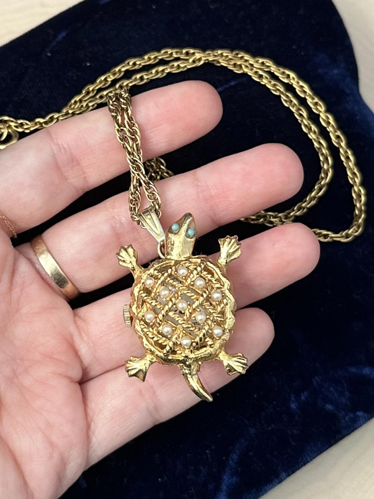 Vintage Gold Tone Faux Pearl & Turquoise Turtle Watch Customtime Pendant Necklace 20"