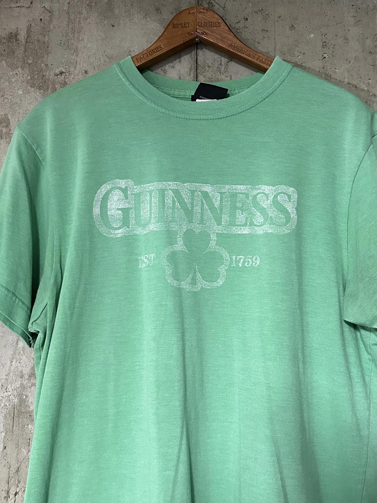 Y2K Guinness Storehouse Est 1759 Shamrock Faded Green Tee Made in USA