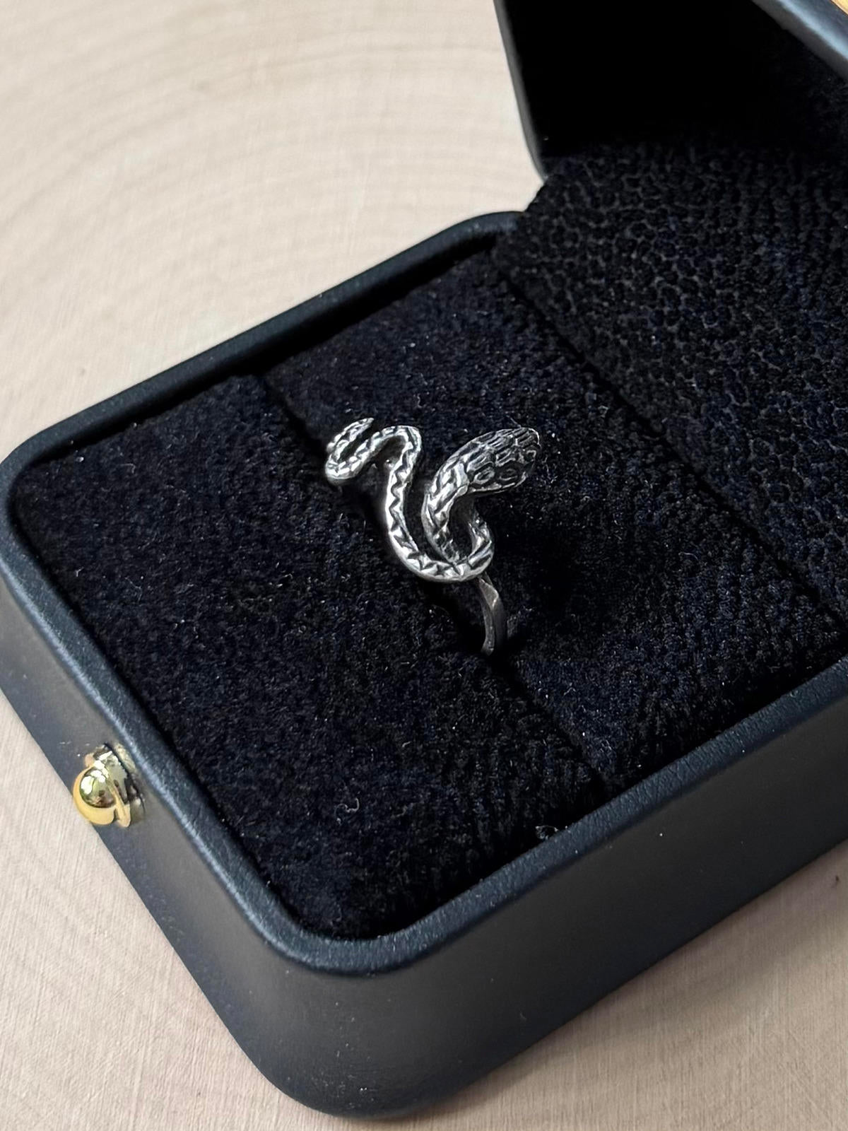 Vintage Sterling Silver Snake Serpent Wrap Ring US 5