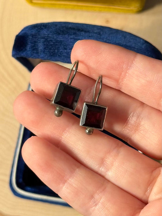 Vintage Sterling Silver & Genuine Garnet Faceted Square Dangle Drop Earrings
