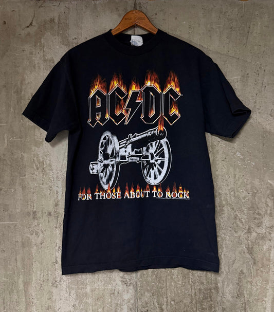 2004 AC/DC For Those About to Rock Cannon Flames Black Tee Alstyle M