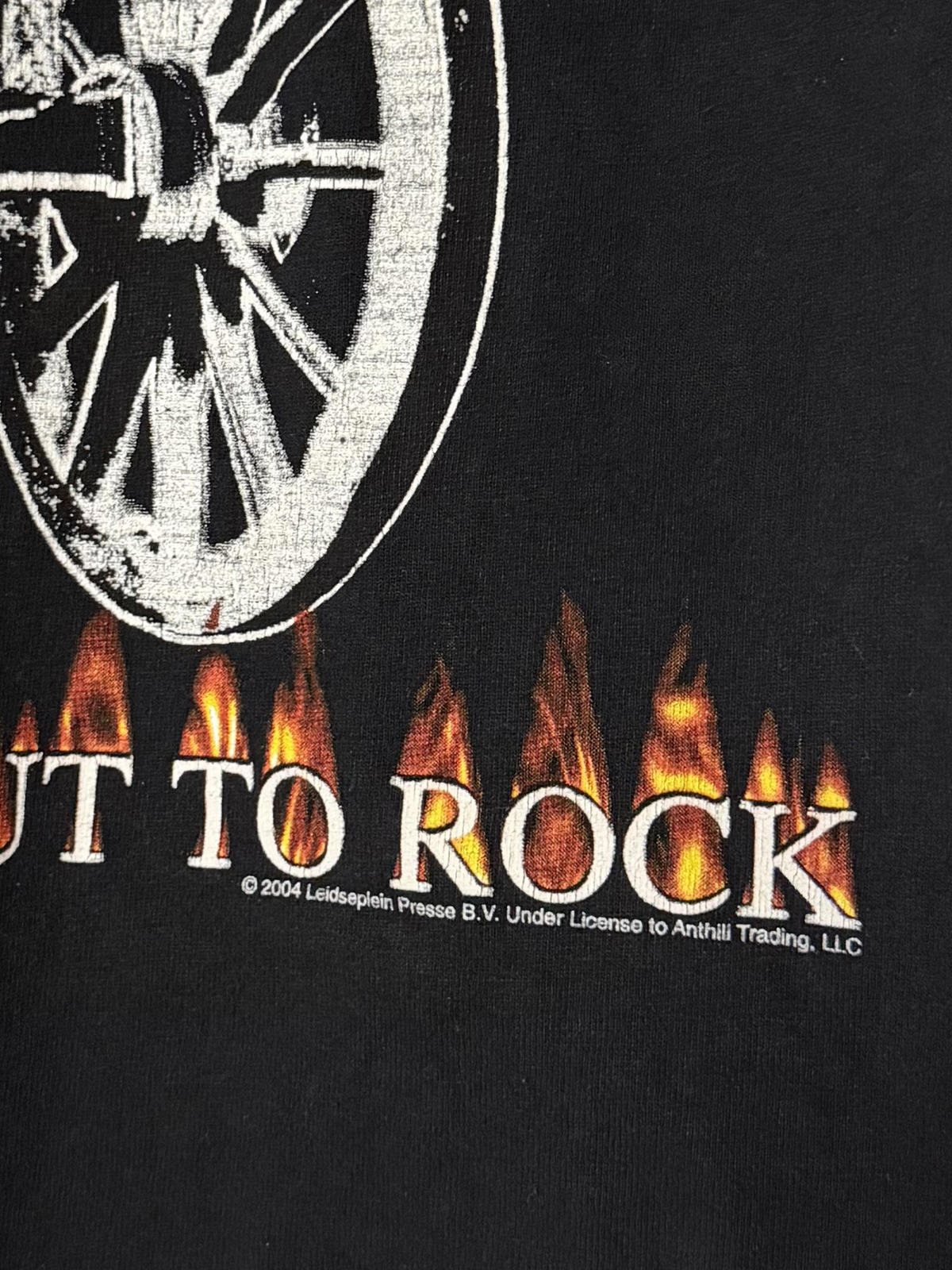 2004 AC/DC For Those About to Rock Cannon Flames Black Tee Alstyle M