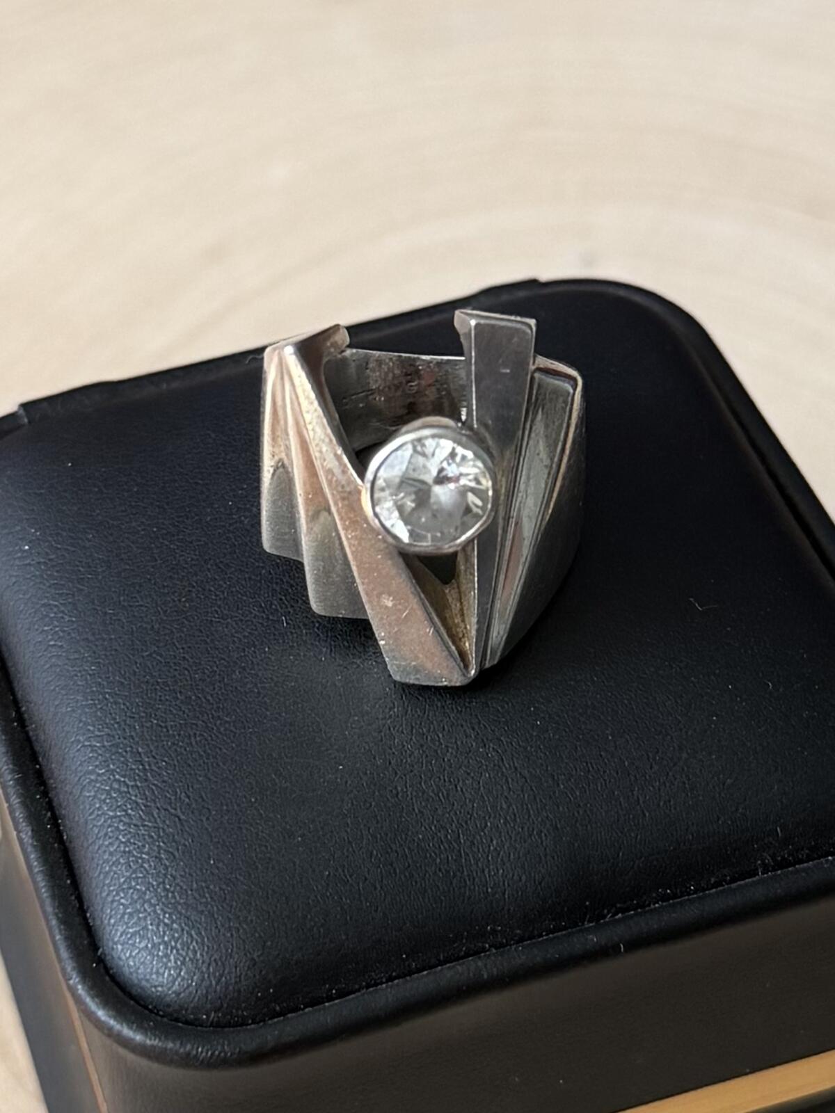 Vintage Modernist Sterling Silver Sculptural Statement Ring Cubic Zirconia US 4.25