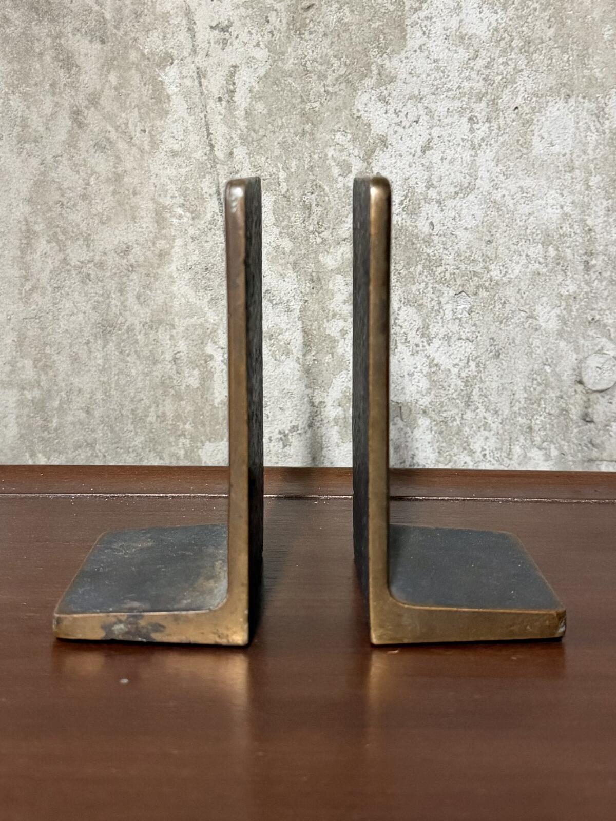 1920s Judd Manufacturing Co. The Last of the Mohicans Solid Bronze Bookends