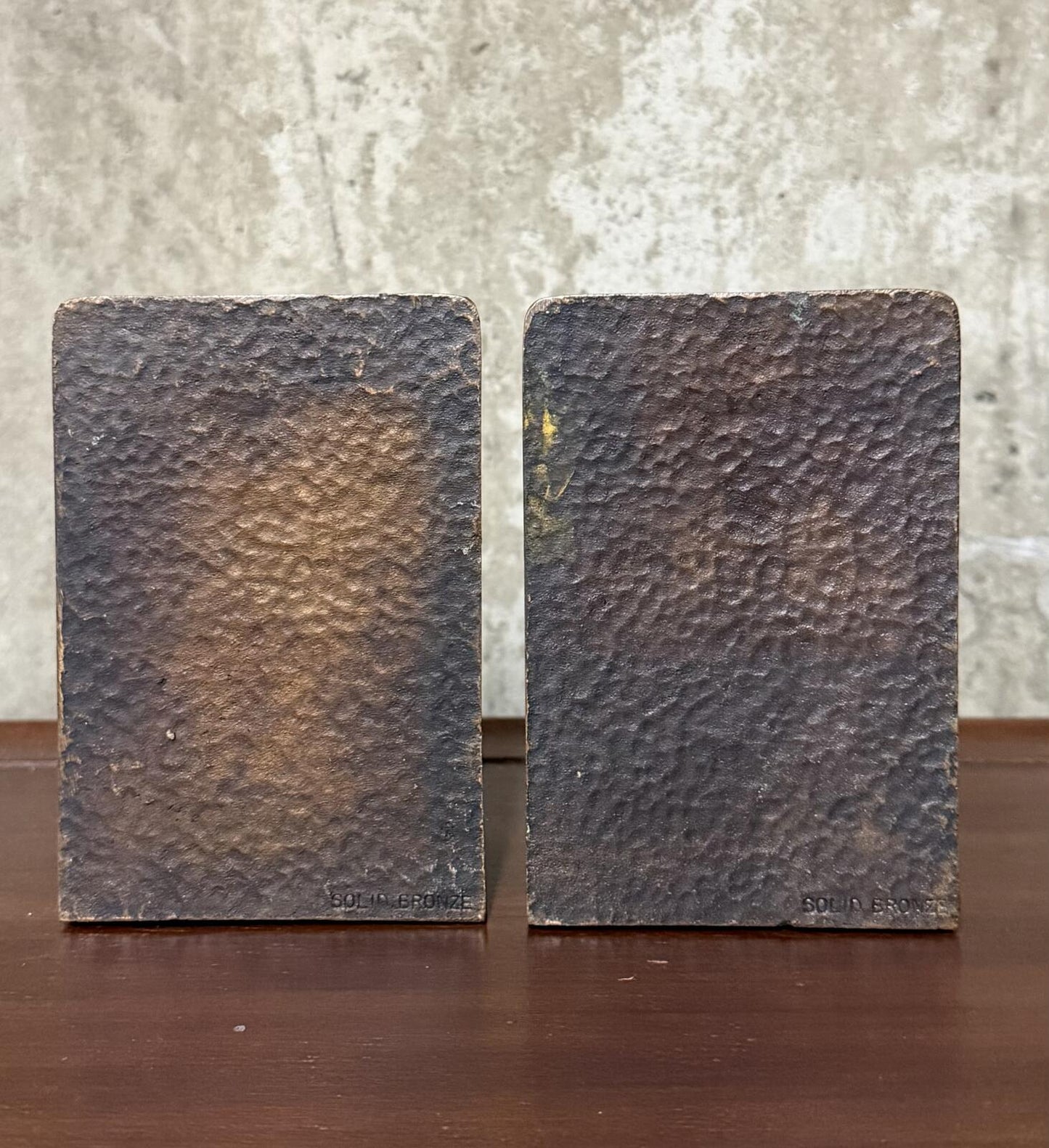 1920s Judd Manufacturing Co. The Last of the Mohicans Solid Bronze Bookends