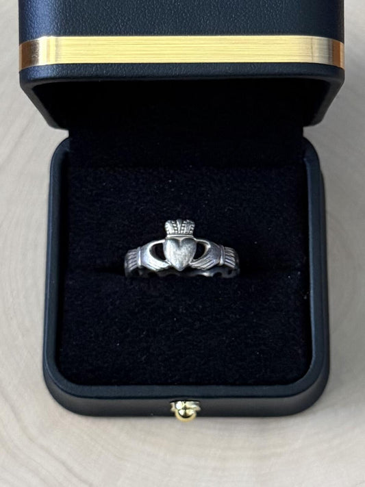 Vintage Irish Hallmarked Sterling Silver Claddagh Ring Twisted Band 9.5 Unisex
