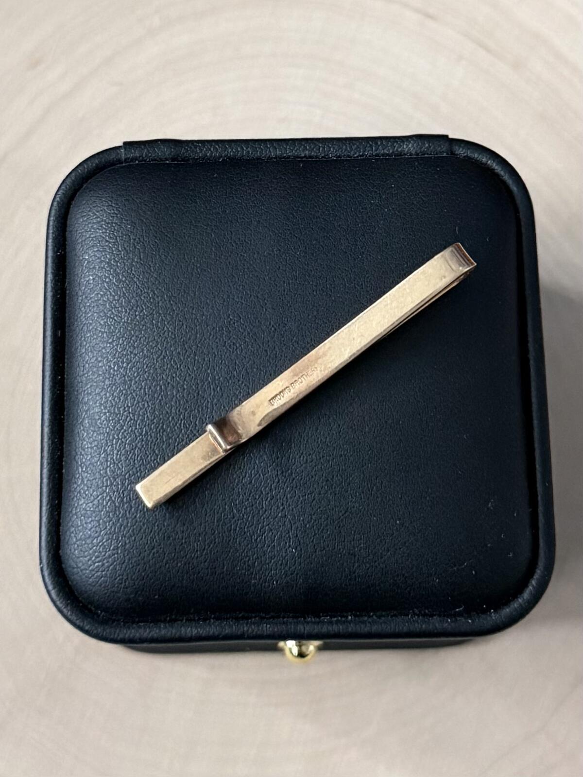 Rare Vintage Signed BROOKS BROTHERS Solid 14K Yellow Gold Tie Bar Tie Clip 4.05g