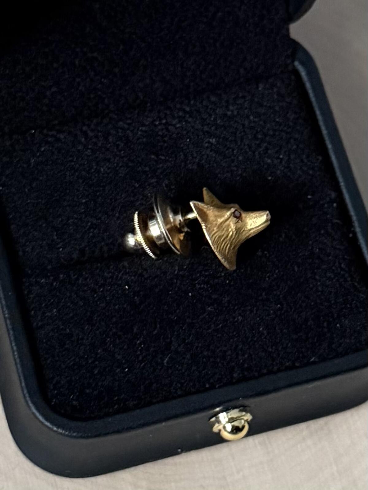 Antique Solid 14K Yellow Gold Genuine Faceted Ruby Eyes Fox Head Lapel Pin